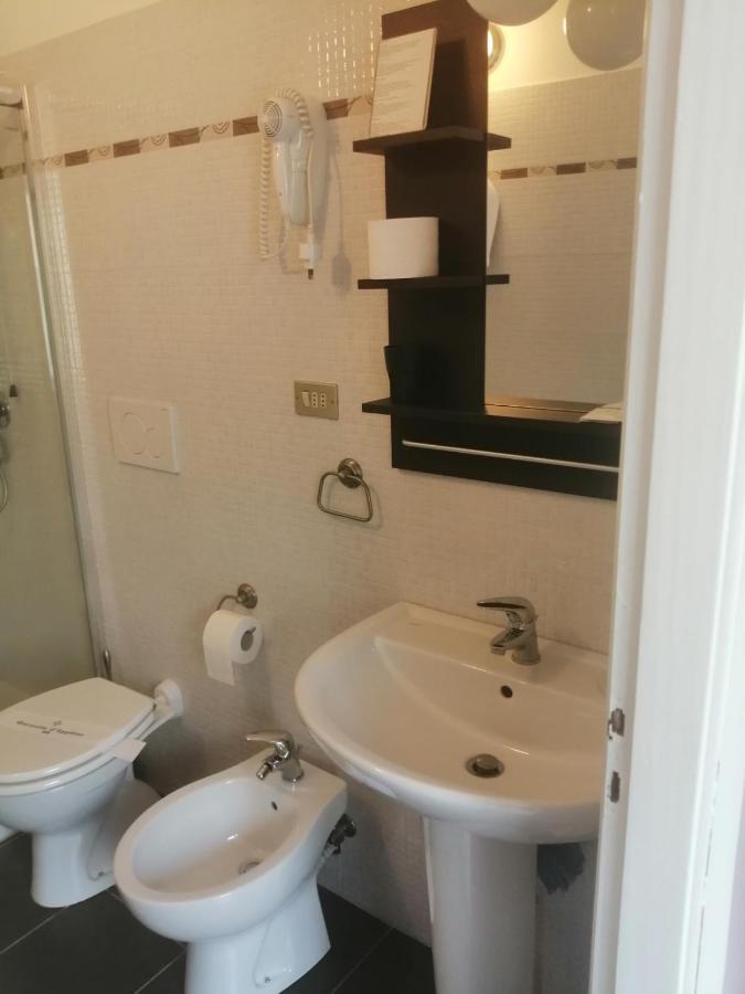 Hotel Pino Torinese ภายนอก รูปภาพ