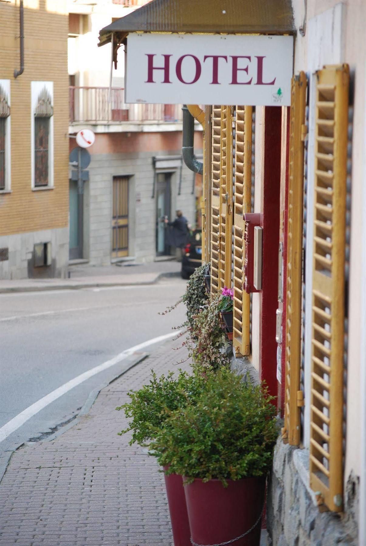 Hotel Pino Torinese ภายนอก รูปภาพ