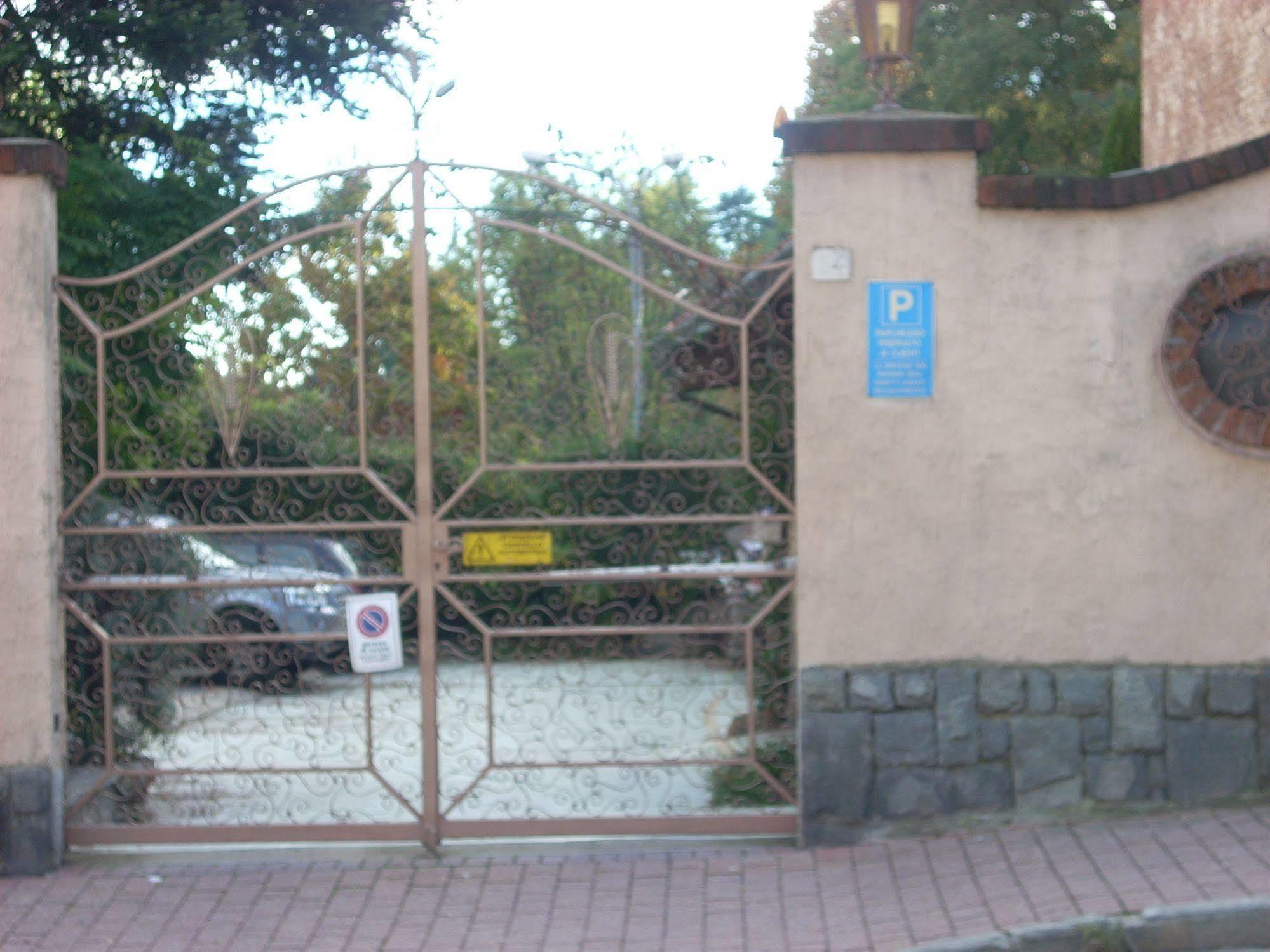 Hotel Pino Torinese ภายนอก รูปภาพ